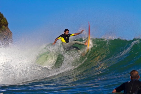 IMG_2176_2012_0227_indicators_raglan_surf_photo